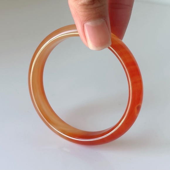 58mm Natural Carnelian Round Bangle BA126 - Picture 4 of 9
